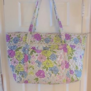 Vera Bradley Lavender print tote